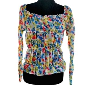 **NWT** True Destiny Pesant ruffle‎ floral top